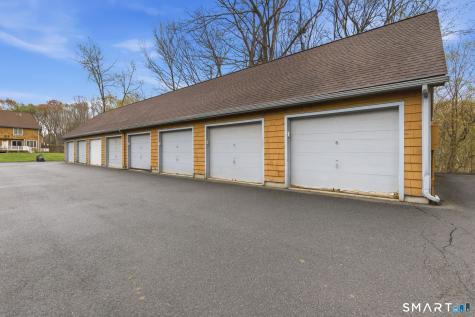 6 Elizabeth Court East Windsor CT 06016
