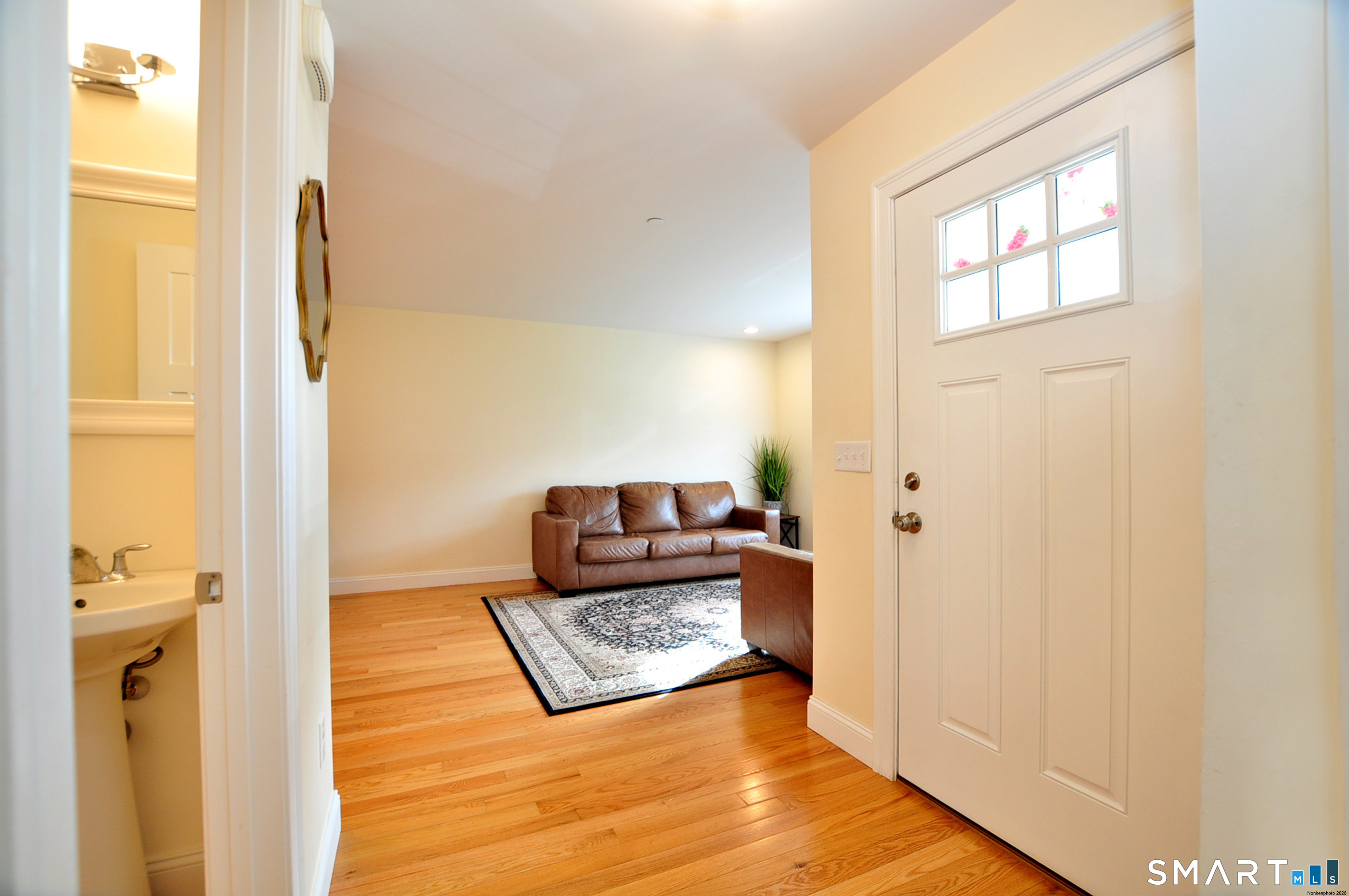707 Old Village Circle Windsor CT 06095