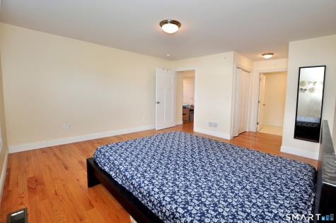 707 Old Village Circle Windsor CT 06095
