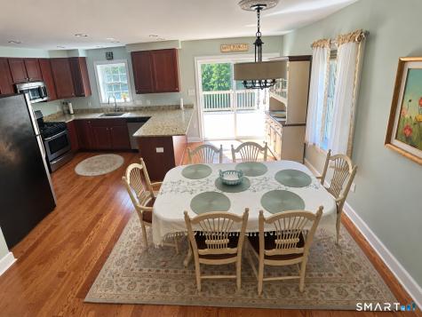 16 Ardi Court Newtown CT 06482