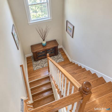 16 Ardi Court Newtown CT 06482