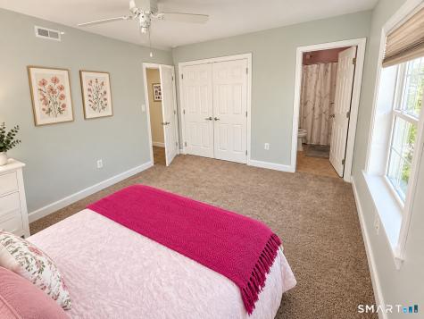 16 Ardi Court Newtown CT 06482