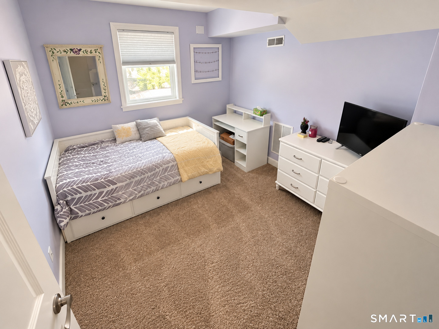 16 Ardi Court Newtown CT 06482