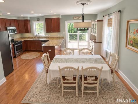 16 Ardi Court Newtown CT 06482