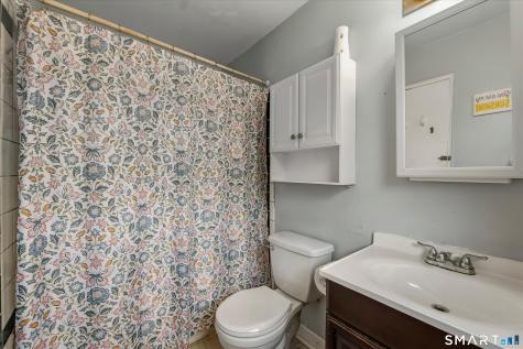7 Maybury Circle Waterbury CT 06705