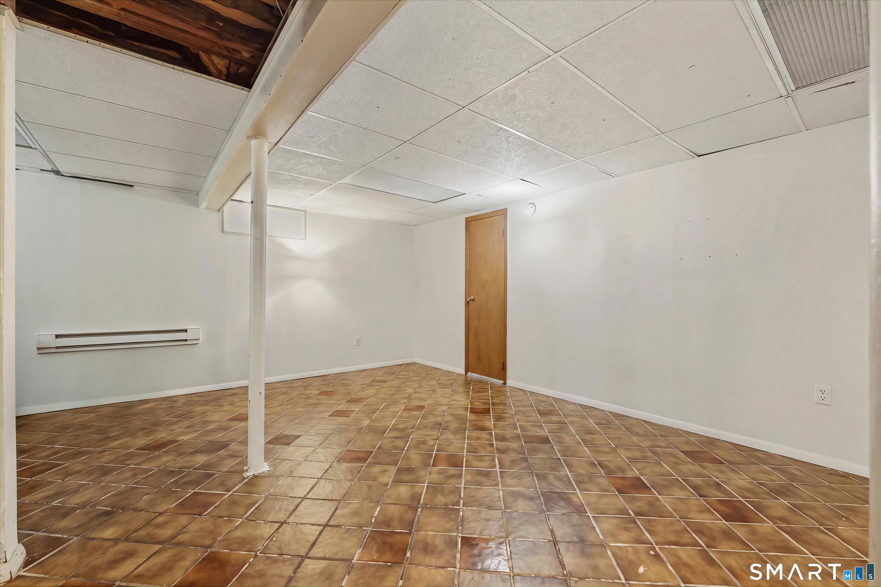 7 Maybury Circle Waterbury CT 06705