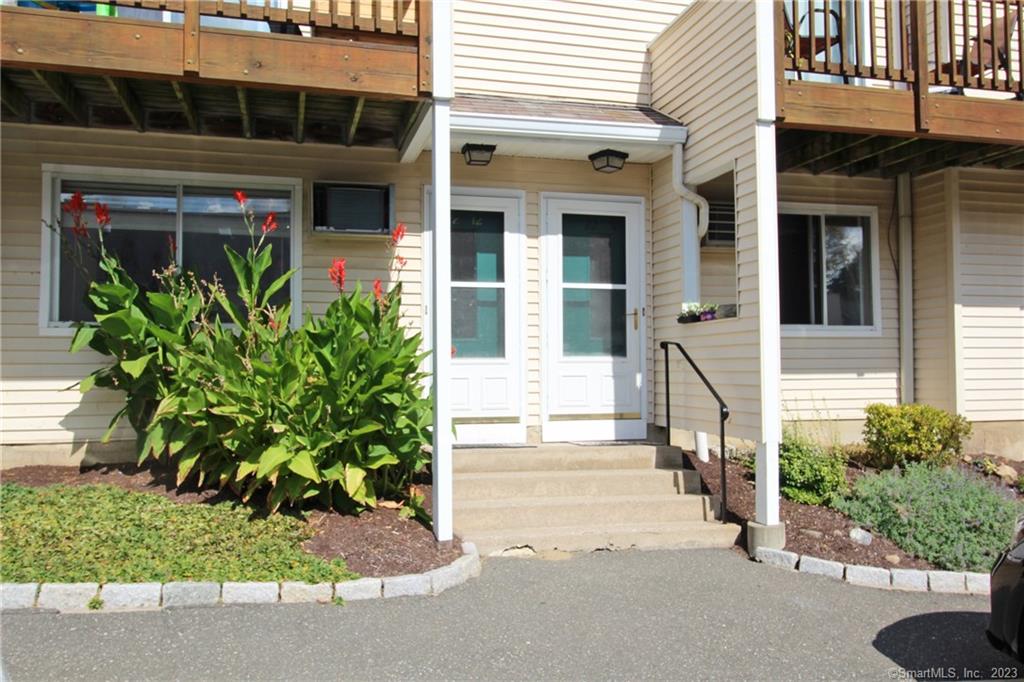 8 Rose Lane Danbury CT 06811