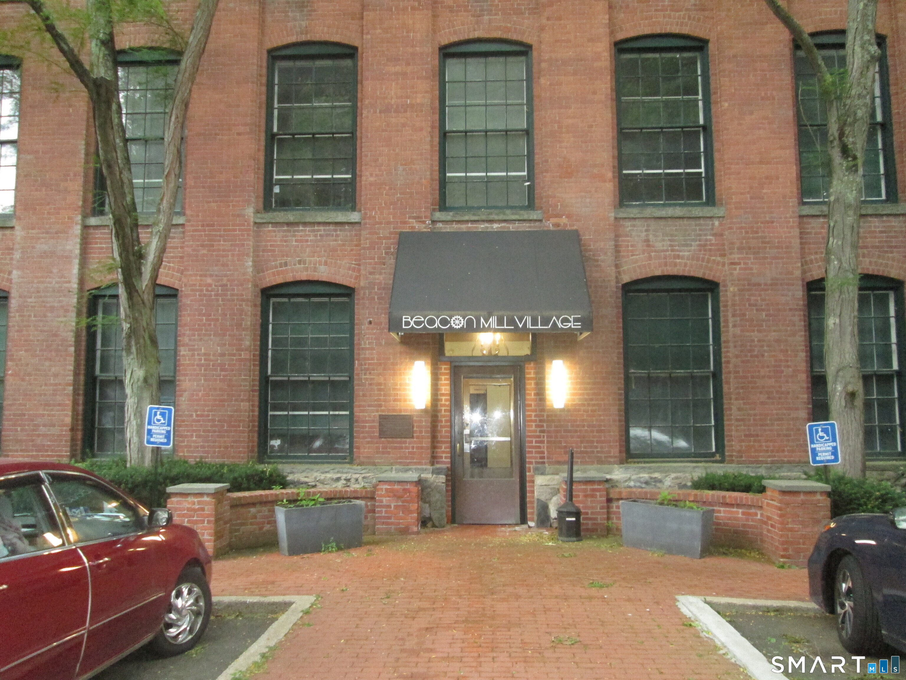 10 North Main Street Beacon Falls CT 06403
