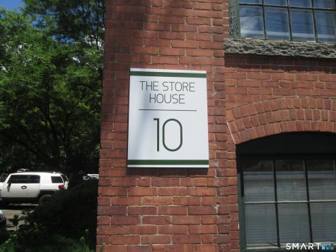 10 North Main Street Beacon Falls CT 06403