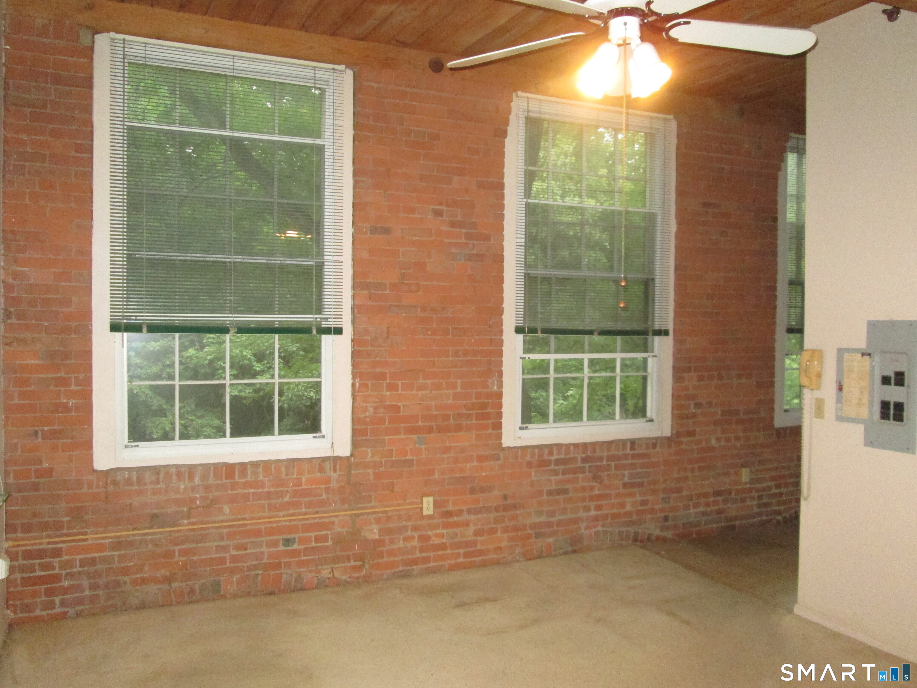 10 North Main Street Beacon Falls CT 06403