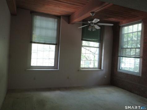 10 North Main Street Beacon Falls CT 06403