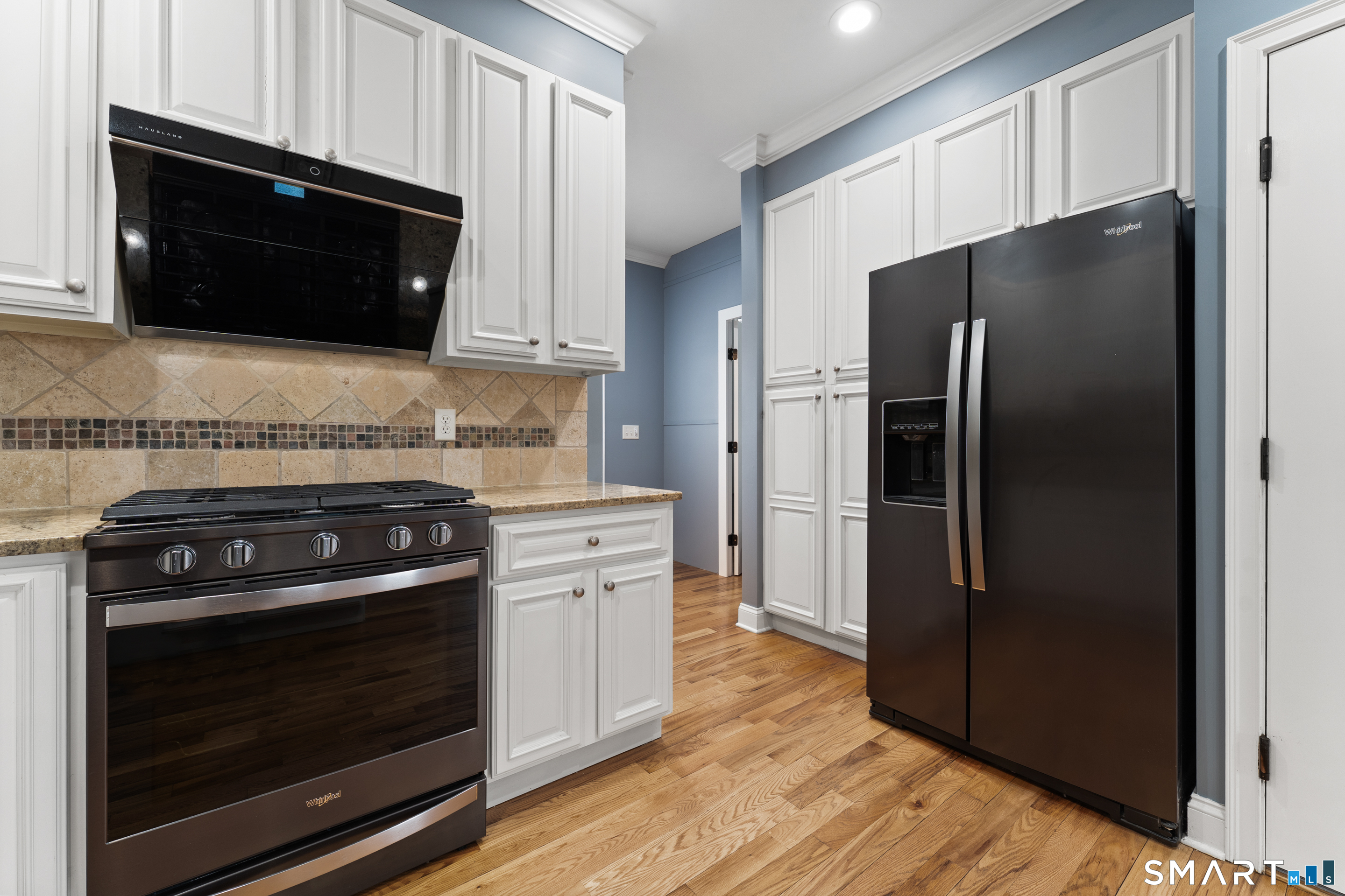 130 Brentwood Avenue Fairfield CT 06825