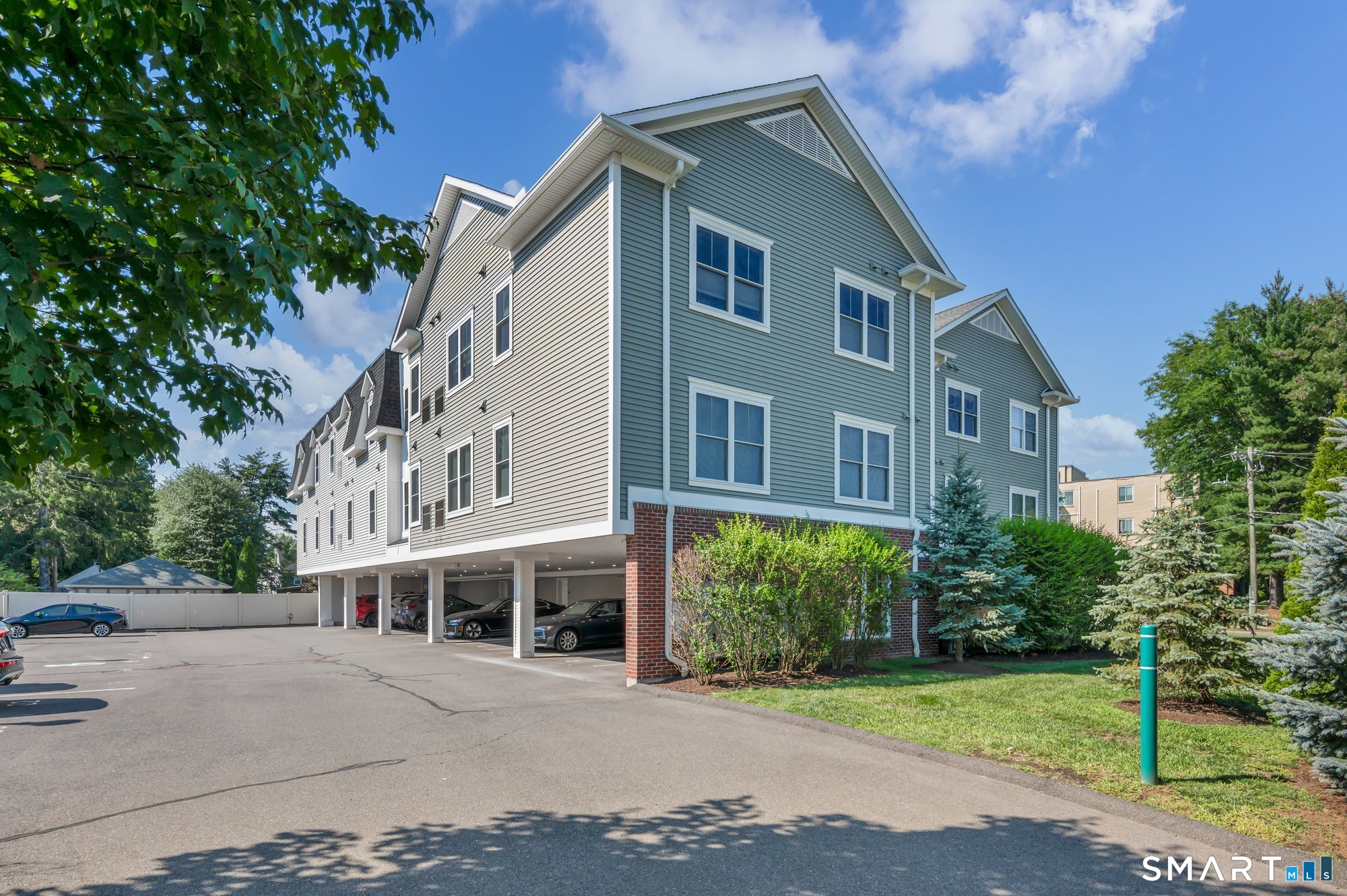 2 Bishop Road West Hartford CT 06119