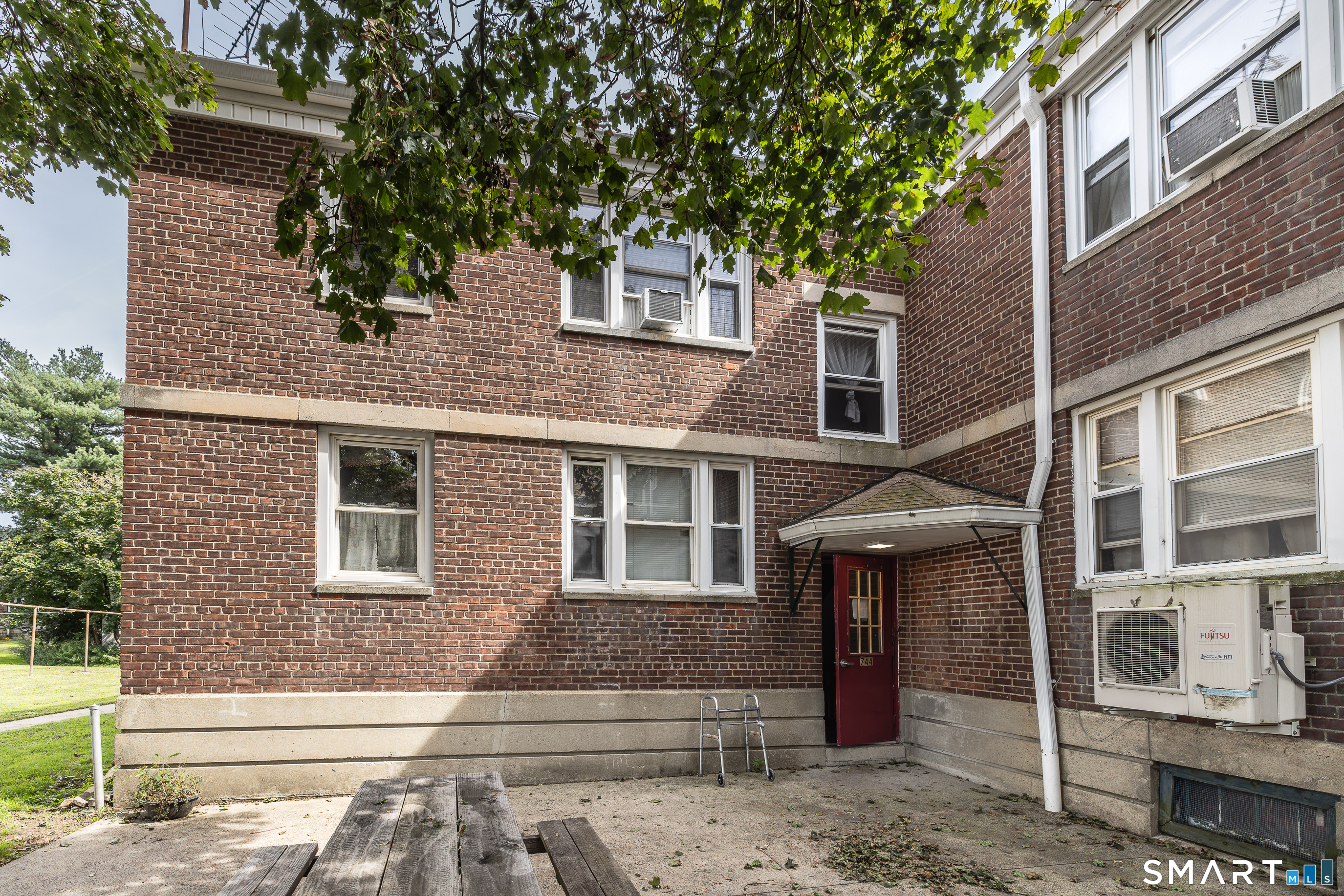 744 Canaan Road Bridgeport CT 06610