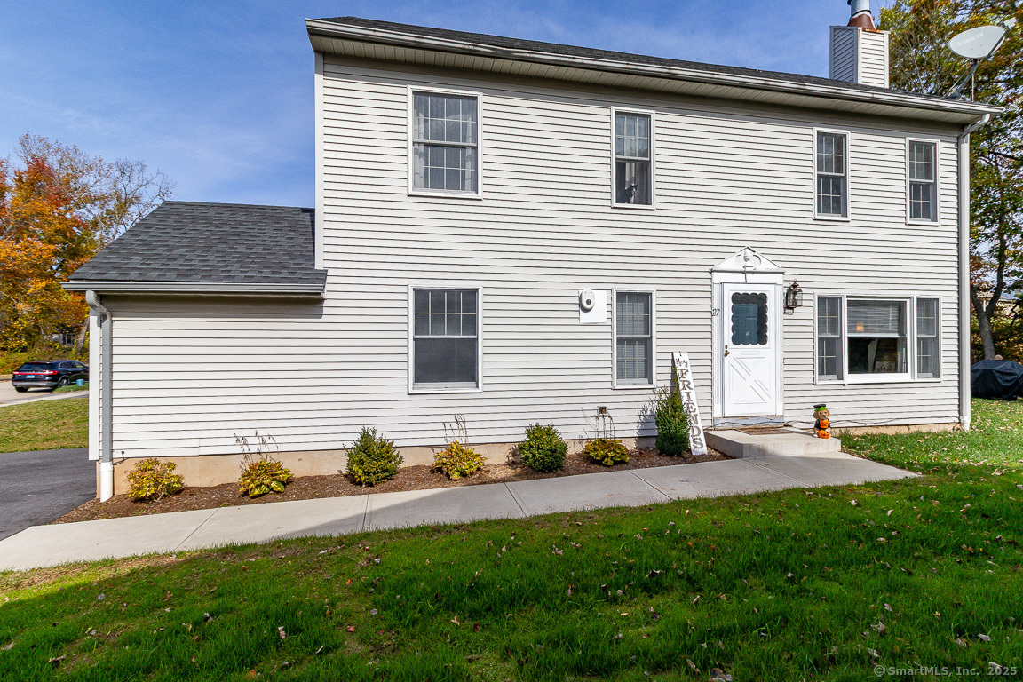 27 Deer Run Trail Manchester CT 06042