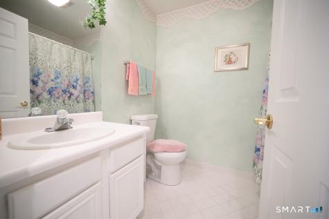 4 Kimberwick Court Middlebury CT 06762