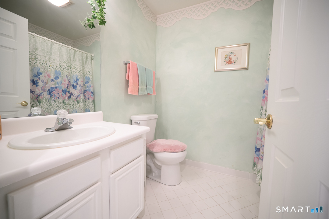 4 Kimberwick Court Middlebury CT 06762