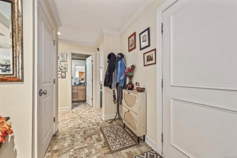 1008 Heritage Village Southbury CT 06488