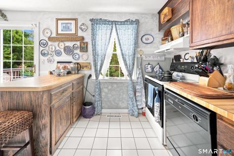 774 Long Hill Road Middletown CT 06457