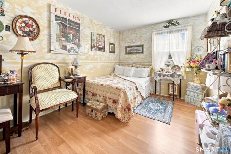 774 Long Hill Road Middletown CT 06457