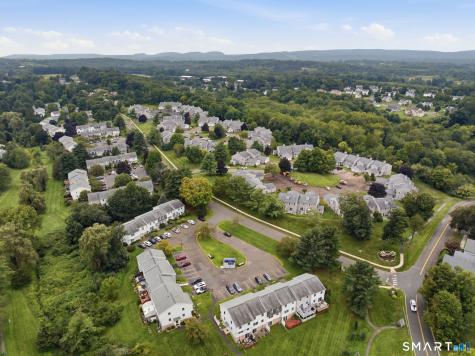 774 Long Hill Road Middletown CT 06457