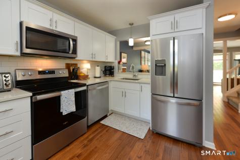 14 Far View Commons Southbury CT 06488