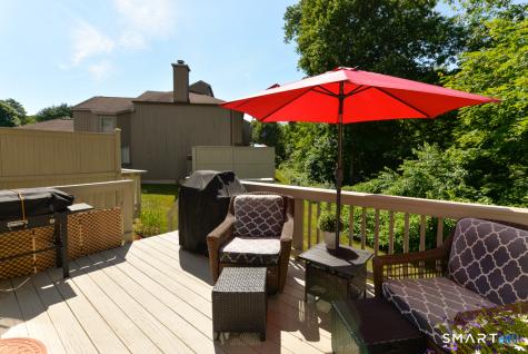 14 Far View Commons Southbury CT 06488