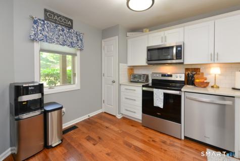 14 Far View Commons Southbury CT 06488