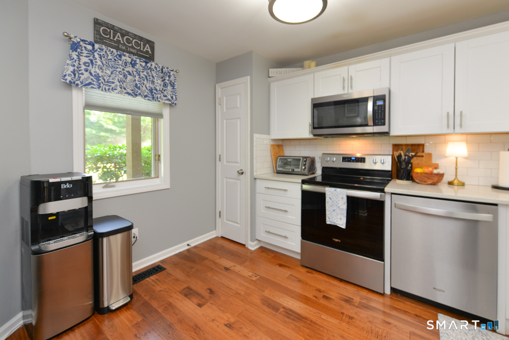 14 Far View Commons Southbury CT 06488