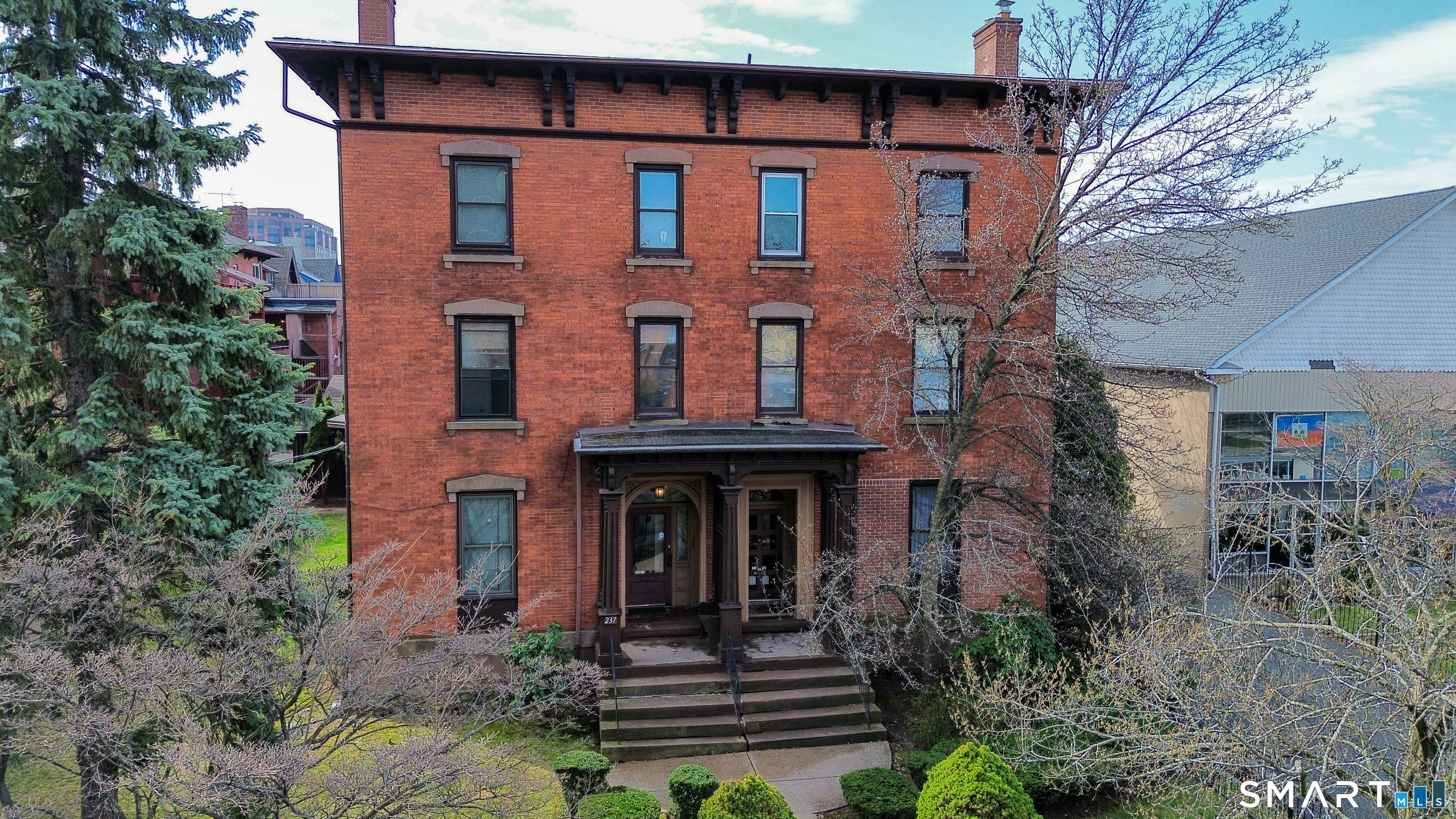 239 Farmington Avenue Hartford CT 06105