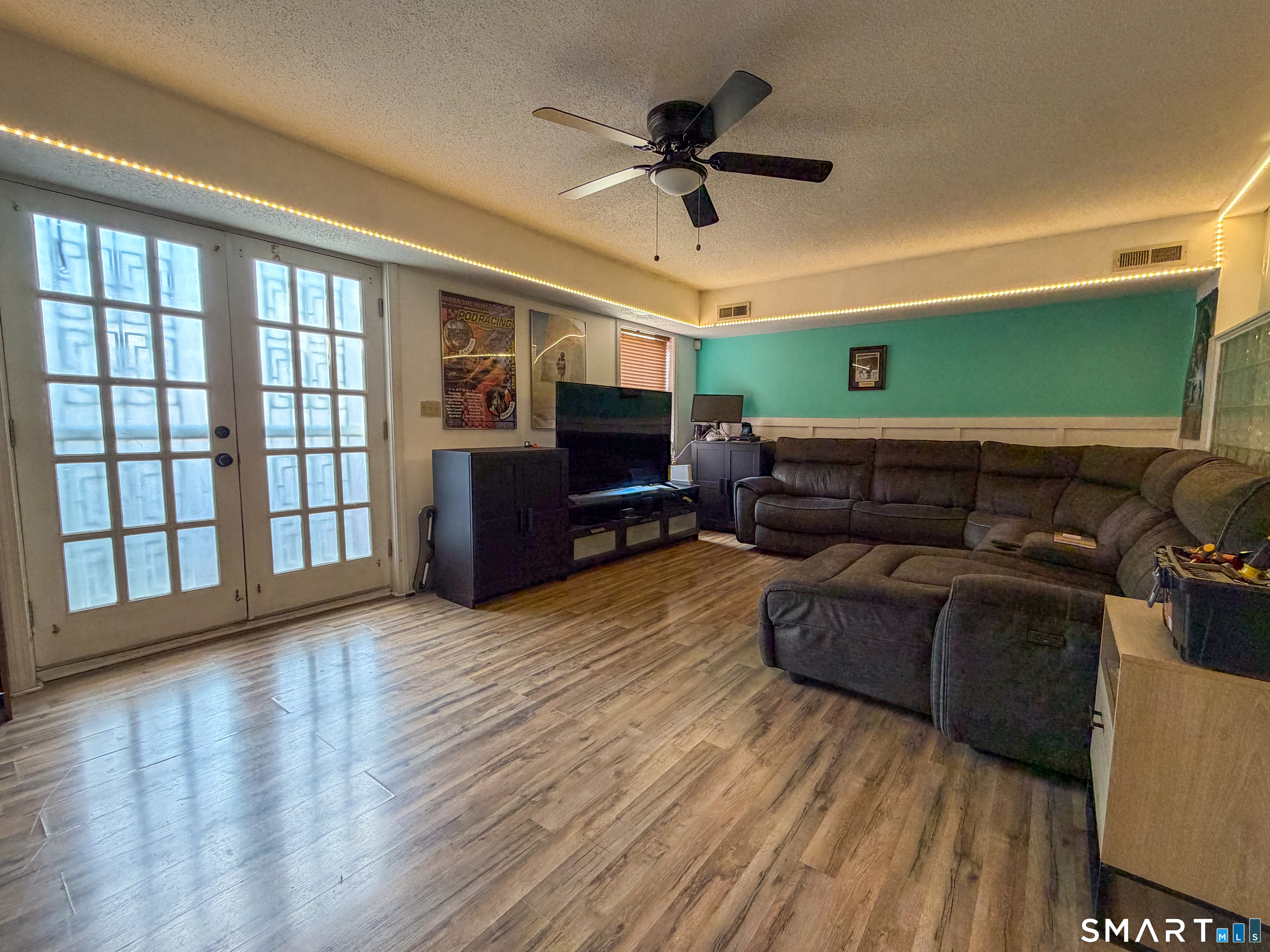 239 Farmington Avenue Hartford CT 06105