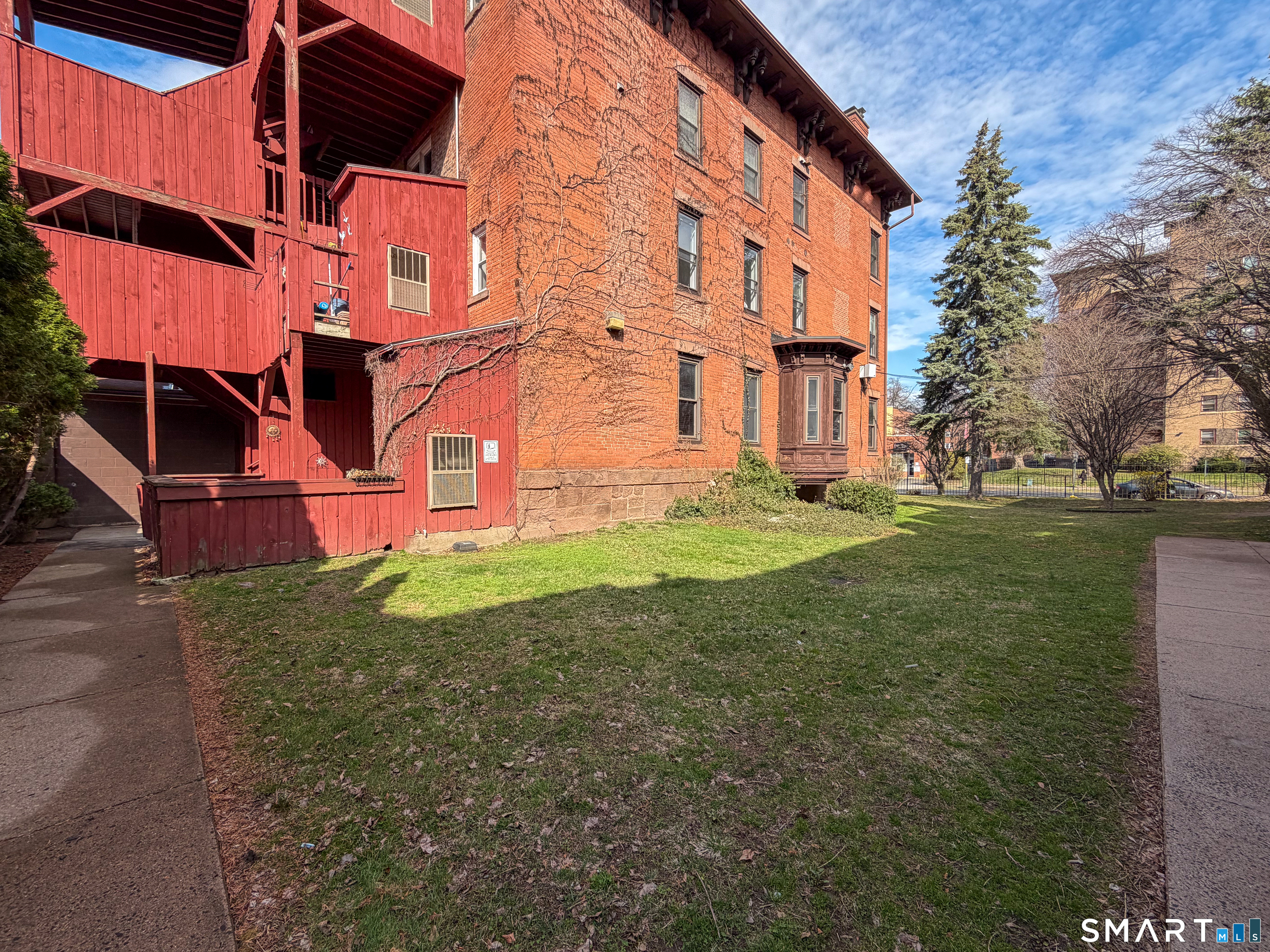 239 Farmington Avenue Hartford CT 06105