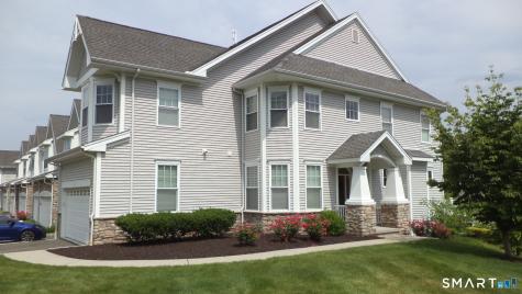 8 Sampson Terrace Danbury CT 06810