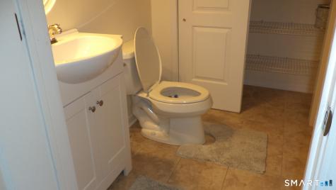 8 Sampson Terrace Danbury CT 06810