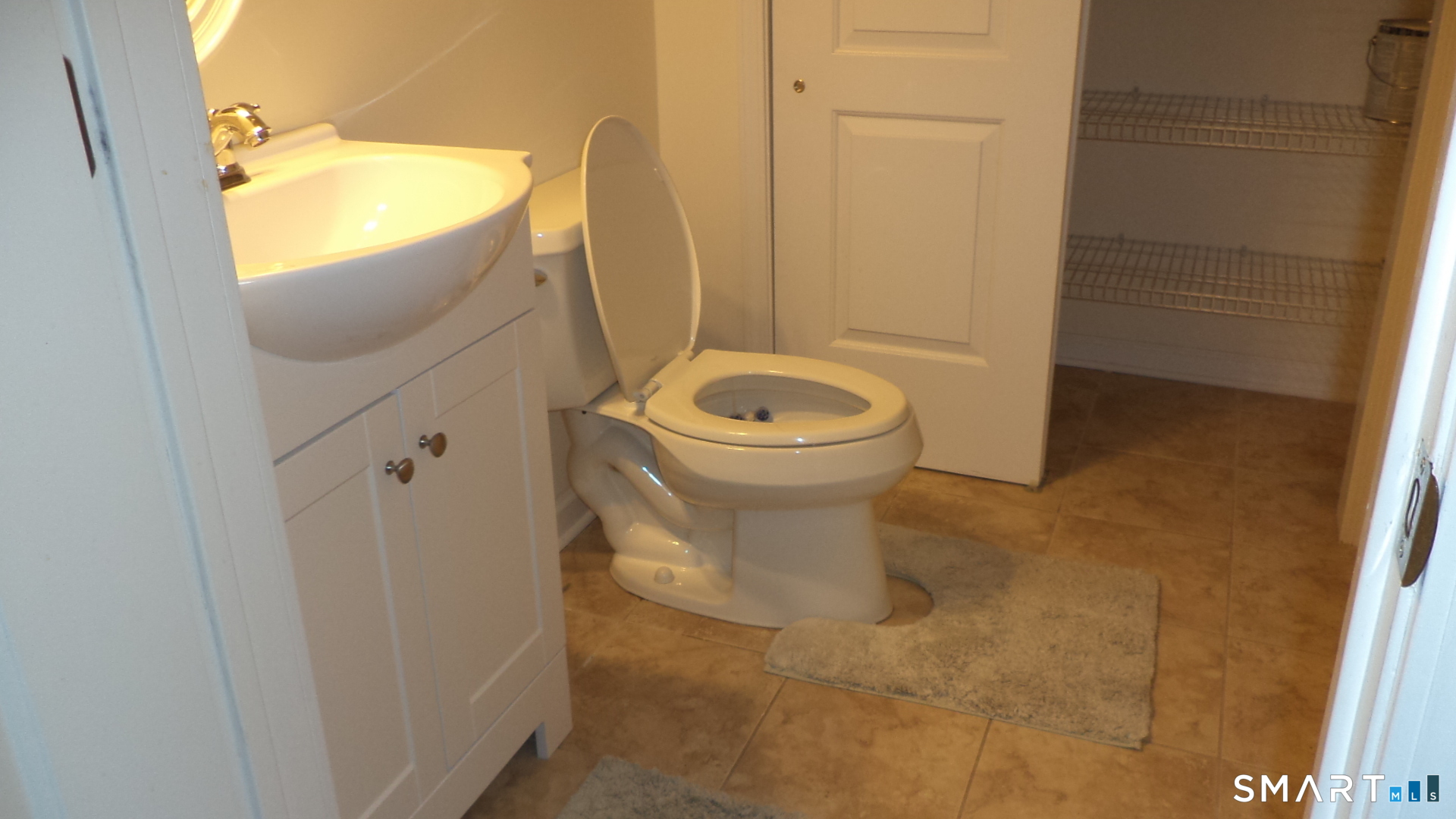 8 Sampson Terrace Danbury CT 06810
