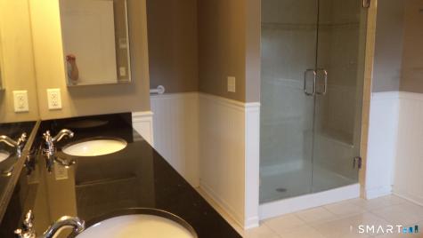 8 Sampson Terrace Danbury CT 06810