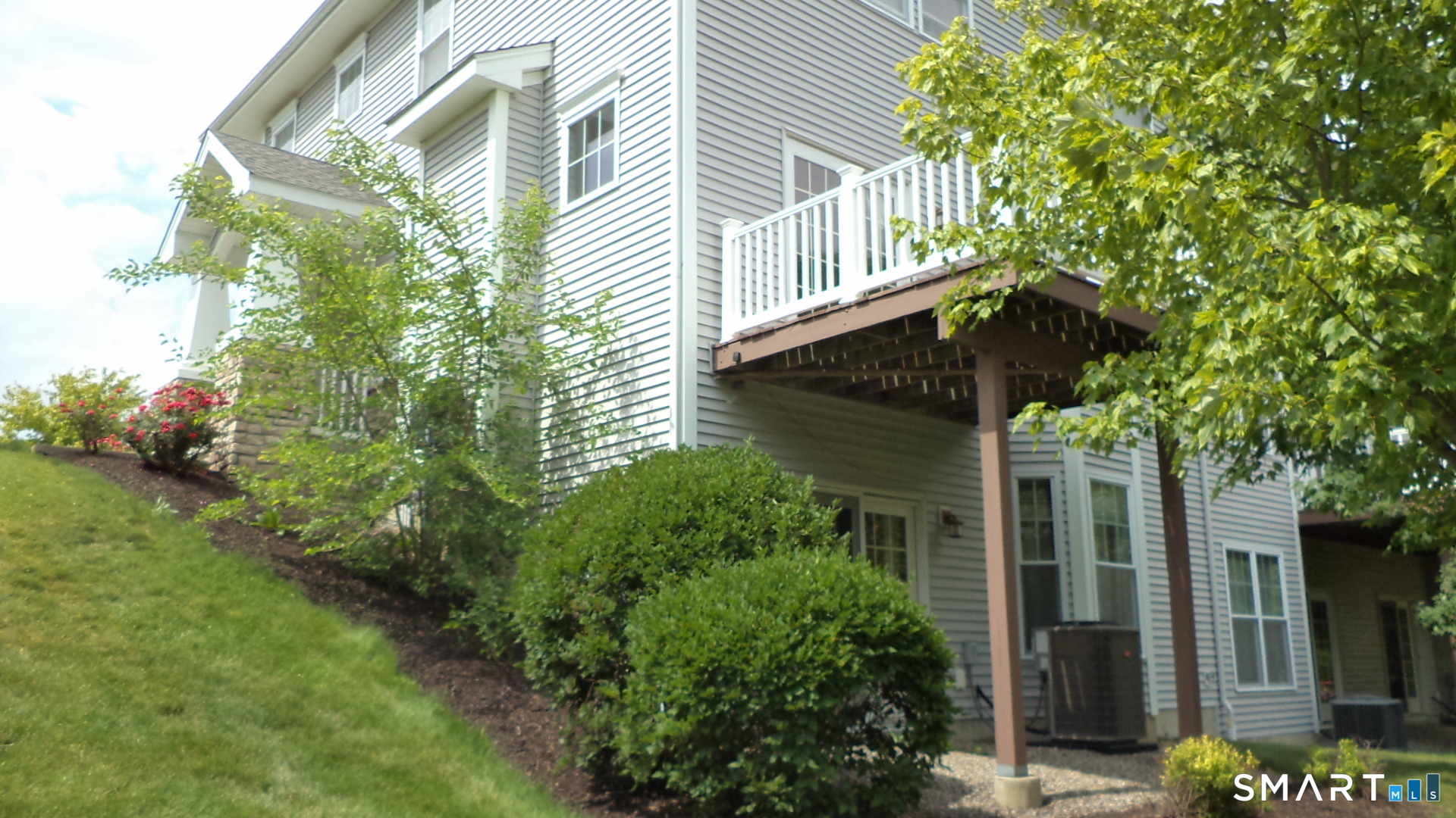8 Sampson Terrace Danbury CT 06810
