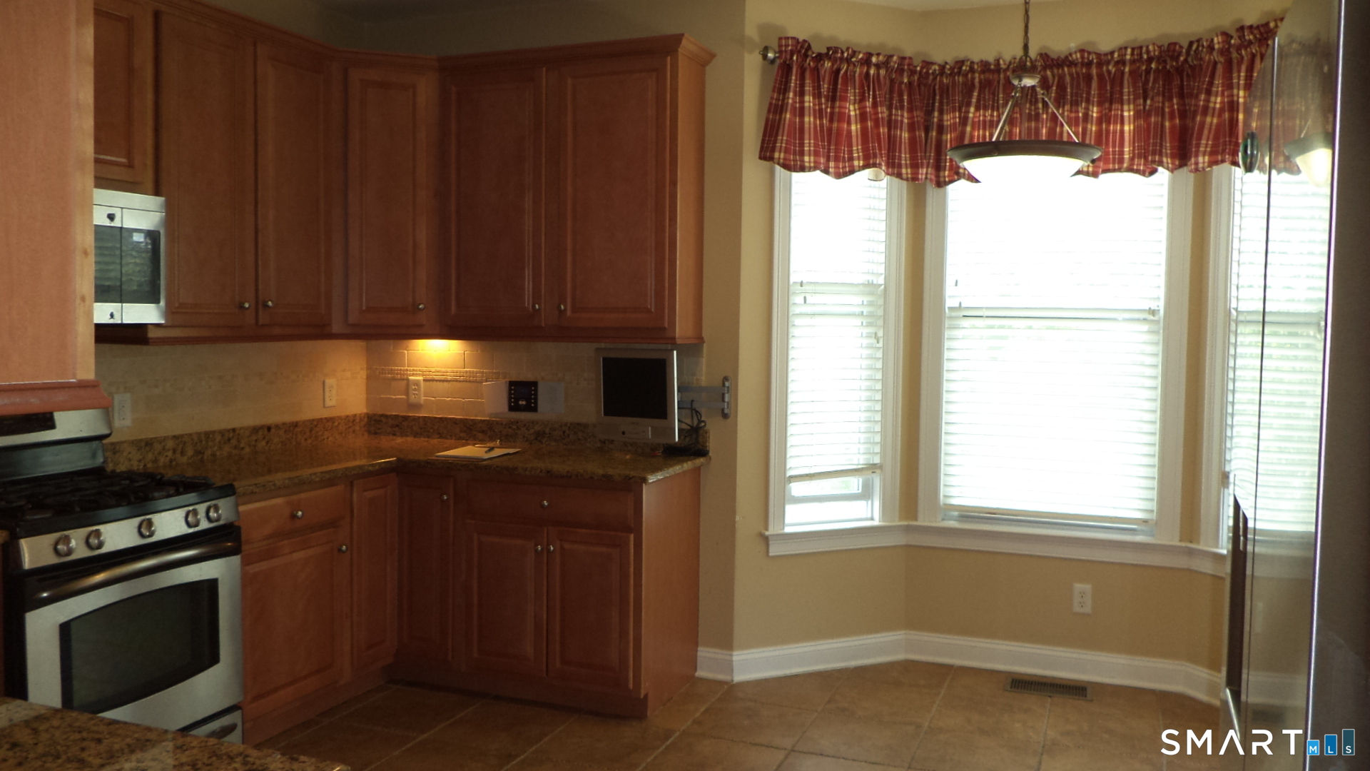 8 Sampson Terrace Danbury CT 06810