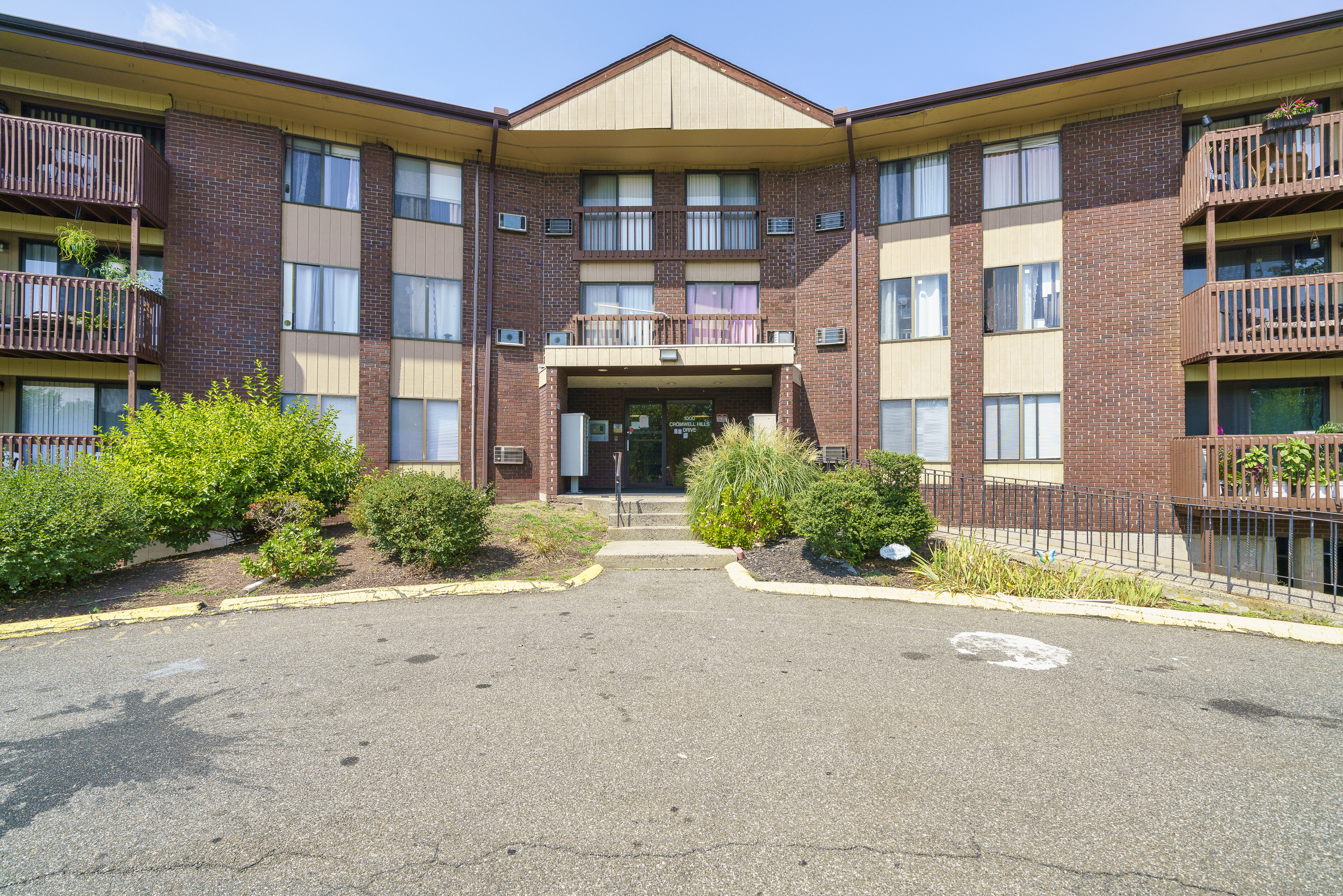 1209 Cromwell Hills Drive Cromwell CT 06416