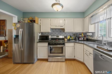 32 Quarry Village Road Cheshire CT 06410