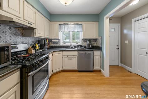 32 Quarry Village Road Cheshire CT 06410