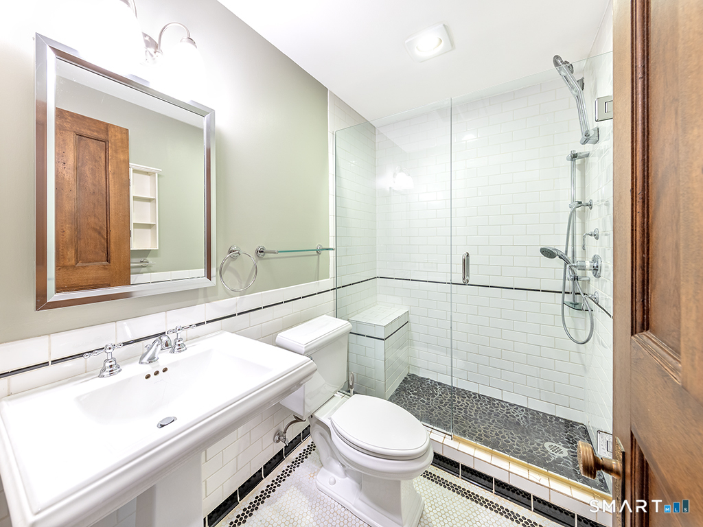 1 Linden Place Hartford CT 06106