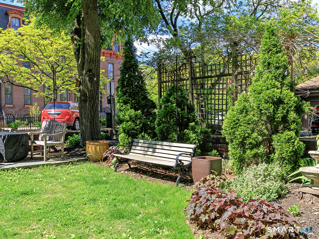 1 Linden Place Hartford CT 06106