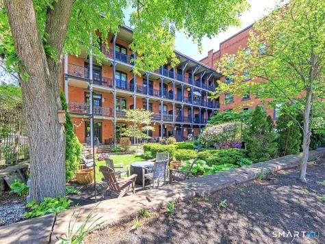 1 Linden Place Hartford CT 06106