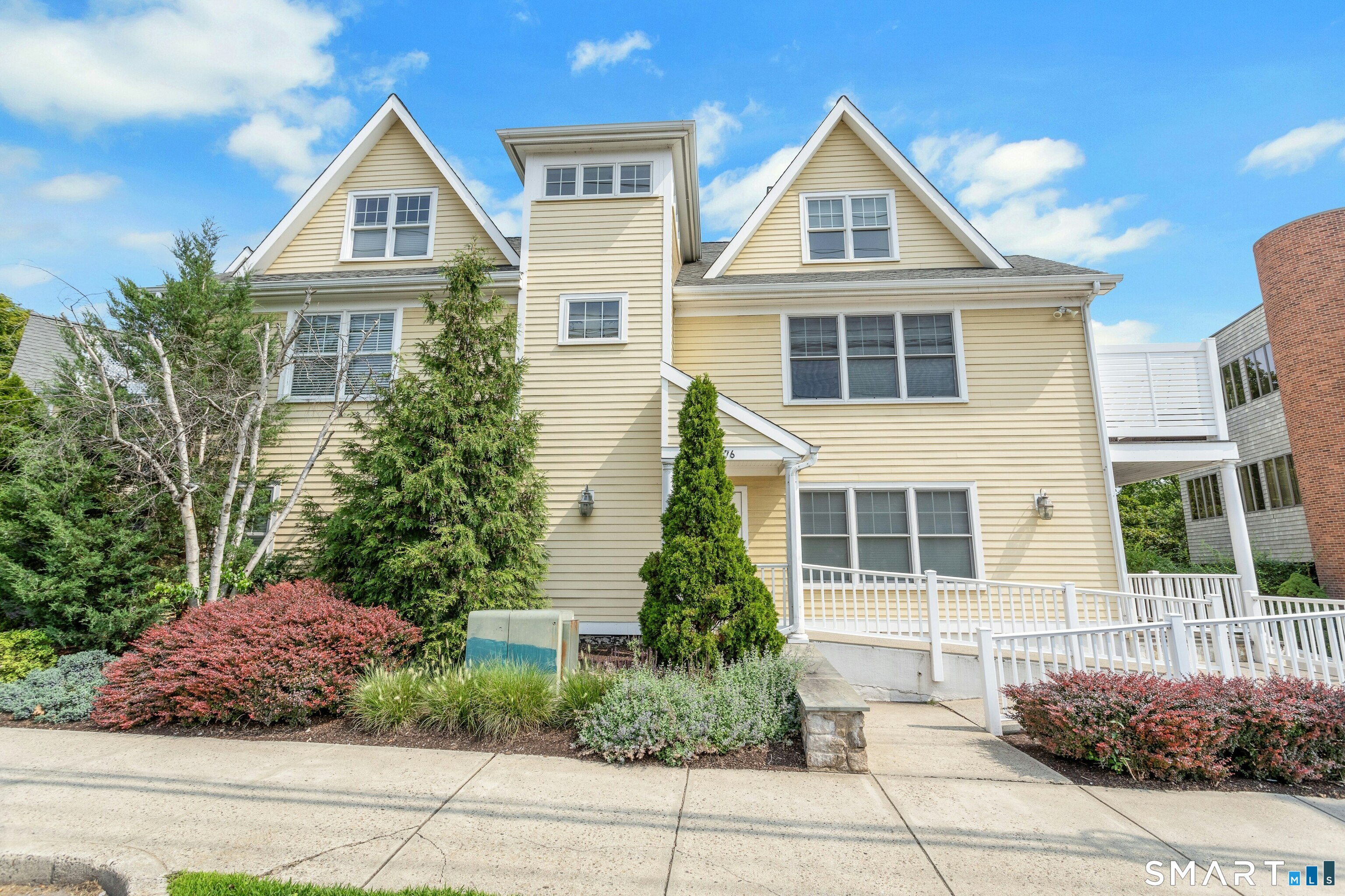 76 New Canaan Avenue Norwalk CT 06850