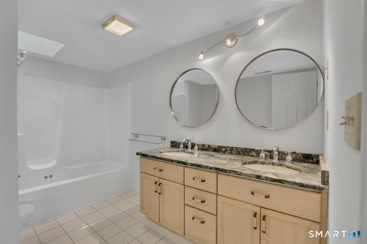 565 Newfield Street Middletown CT 06457