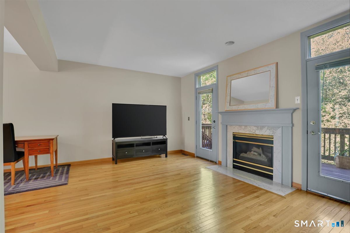 565 Newfield Street Middletown CT 06457