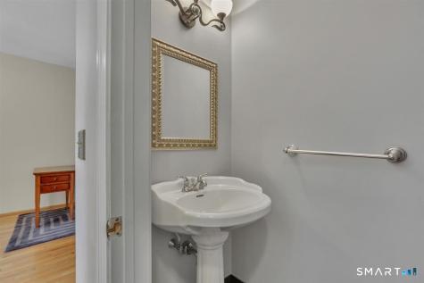 565 Newfield Street Middletown CT 06457
