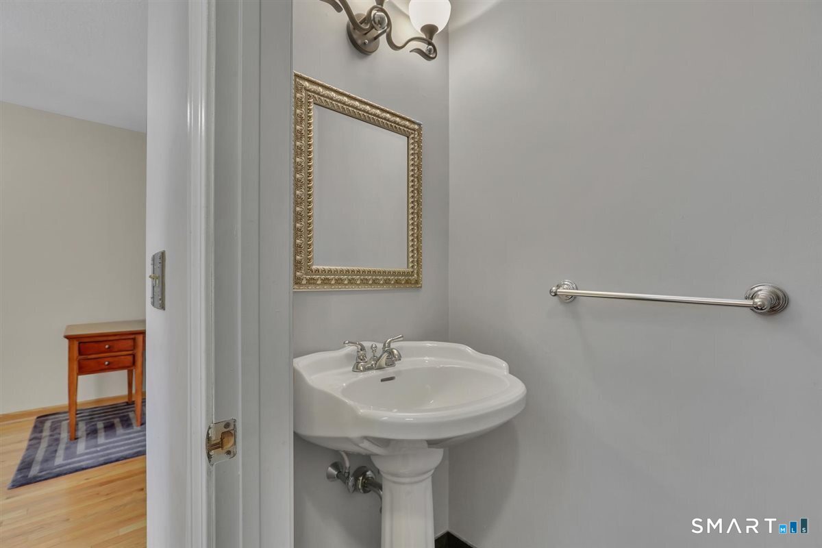 565 Newfield Street Middletown CT 06457