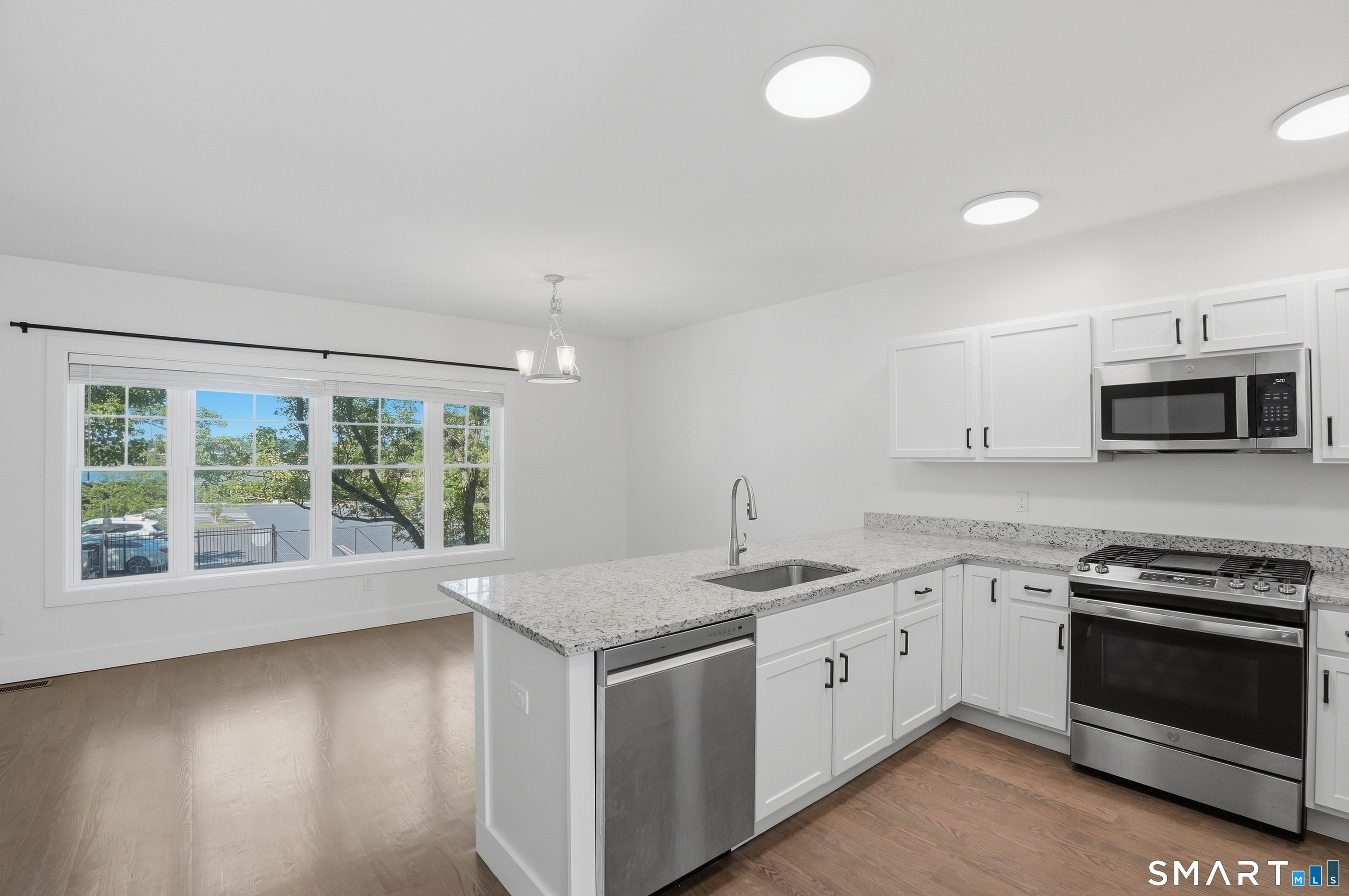 301 Harbour Close New Haven CT 06519